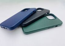 Чехол iPhone 15 Pro Classic Leather (темно-зеленый)